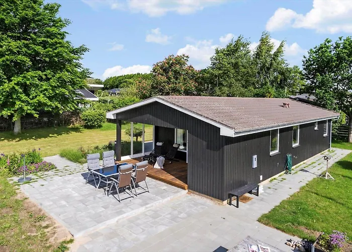 30493-odder-snekkeager-21 בית נופש